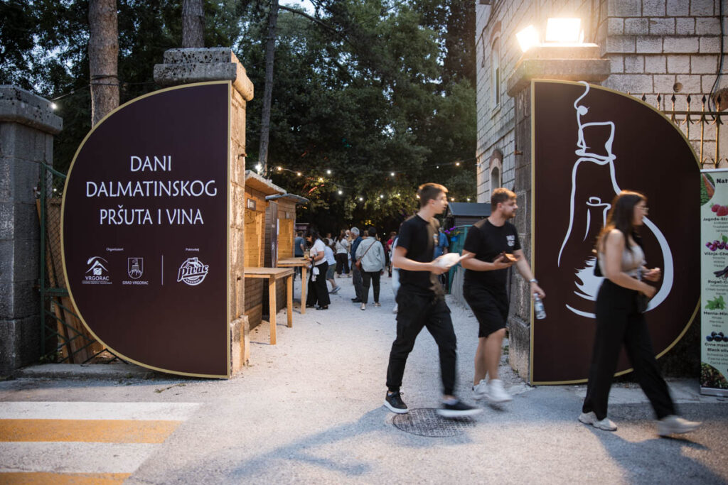 Dani_prsuta_i_vina_2026_190